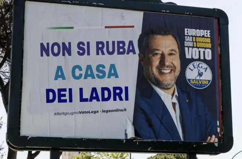 MANIFESTO ELETTORALE DI MATTEO SALVINI - MEME