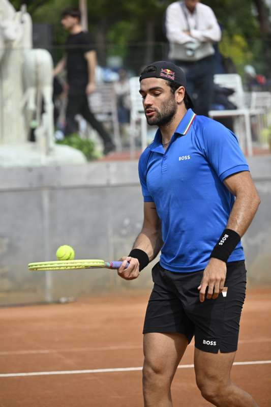 matteo berettini in allenamento foto gobbi gmt174