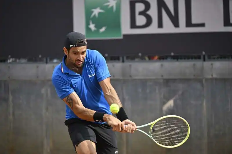 matteo berrettini in allenamento foto gobbi gmt175