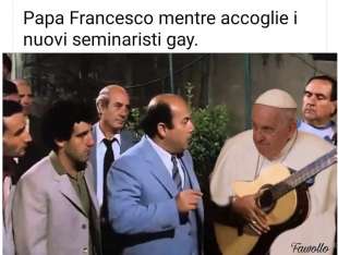 meme su papa francesco e la frociaggine