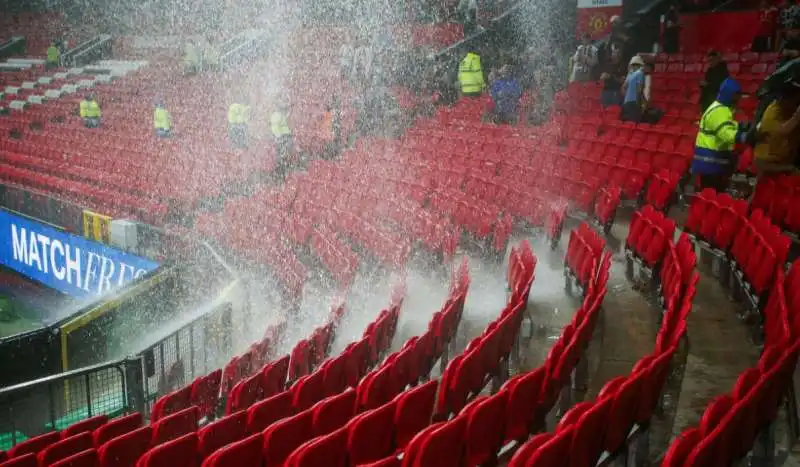 old trafford allagato