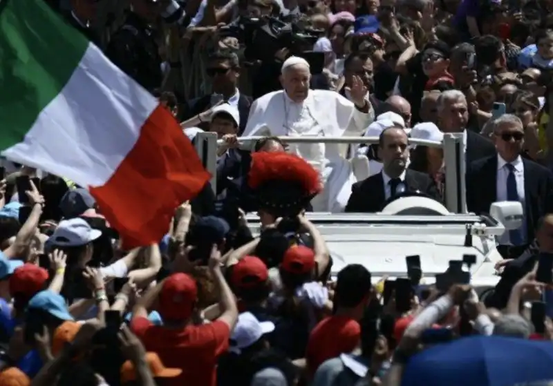 papa francesco alla giornata mondiale dei bambini 1