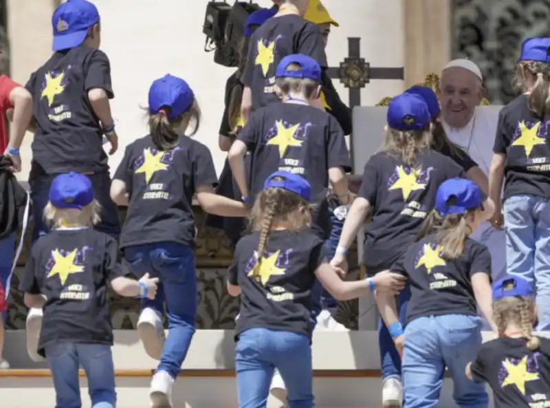 papa francesco alla giornata mondiale dei bambini 5