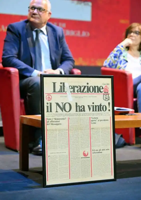 prima pagina liberazione    foto mezzelani gmt070