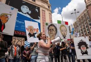 protesta a madrid contro il raduno di ecr 2