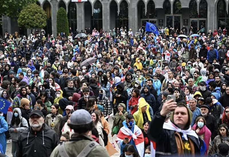 proteste contro la legge sugli agenti stranieri a tbilisi, georgia 10