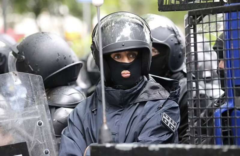 proteste contro la legge sugli agenti stranieri a tbilisi, georgia 11