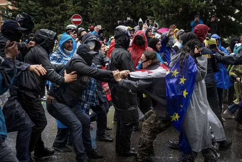 proteste contro la legge sugli agenti stranieri a tbilisi, georgia 4