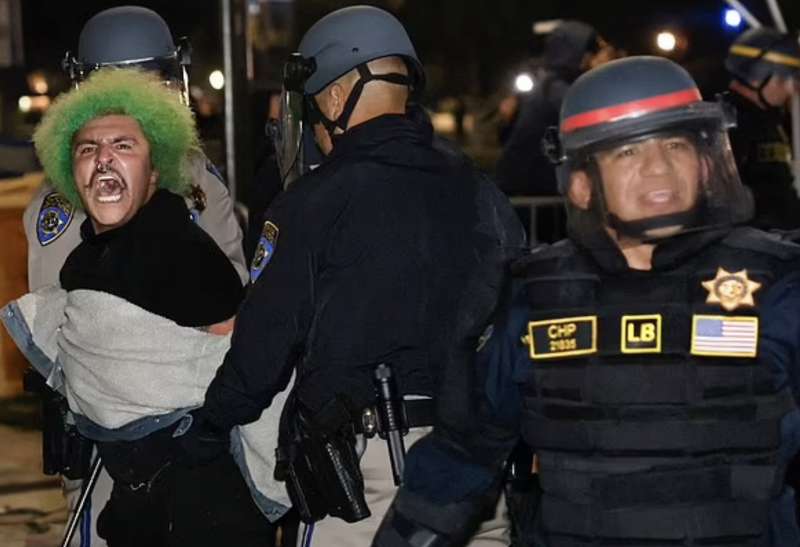 proteste e scontri alla ucla 6