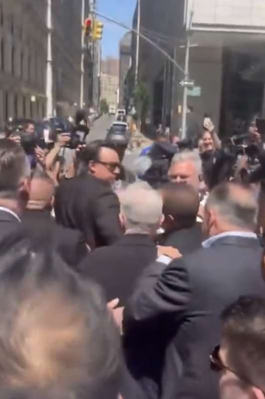 robert de niro fuori dal tribunale di new york 3