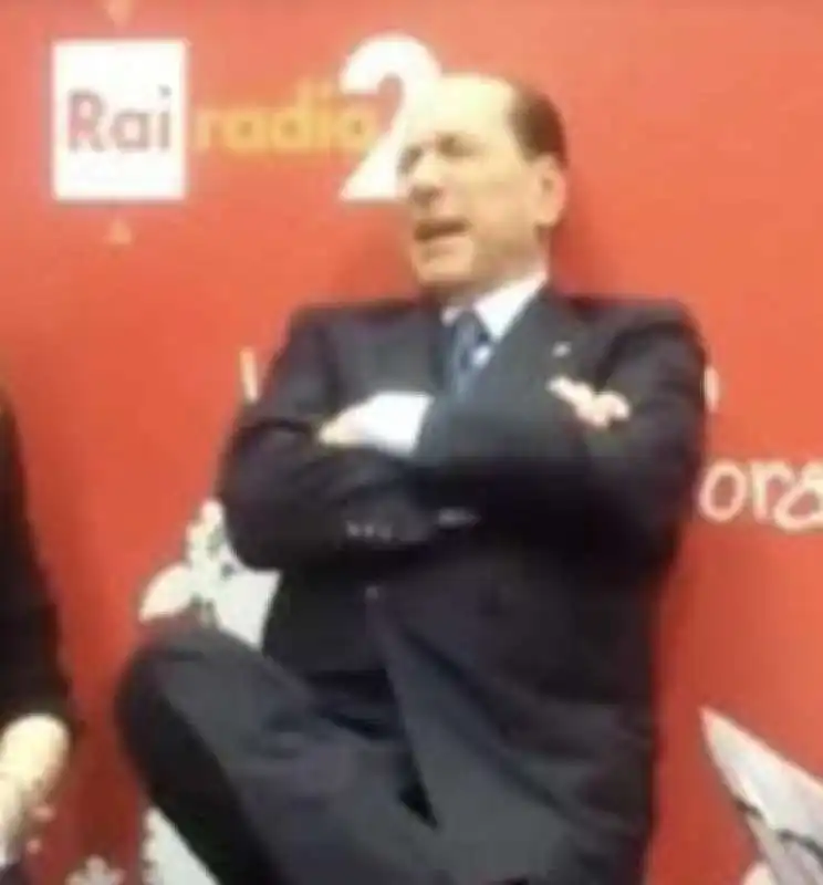 SILVIO BERLUSCONI A UN GIORNO DA PECORA