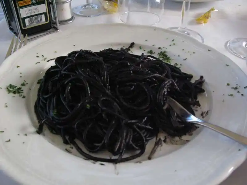  spaghetti al nero di seppia