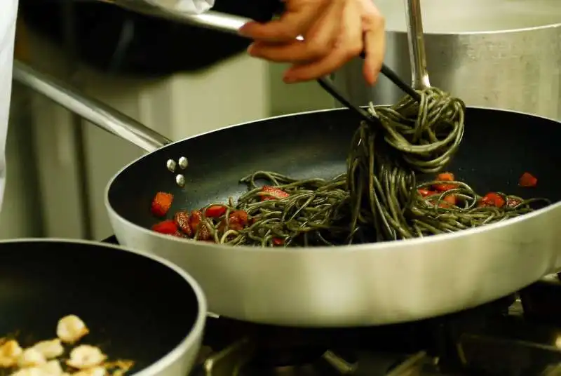 spaghetti al nero di seppia 