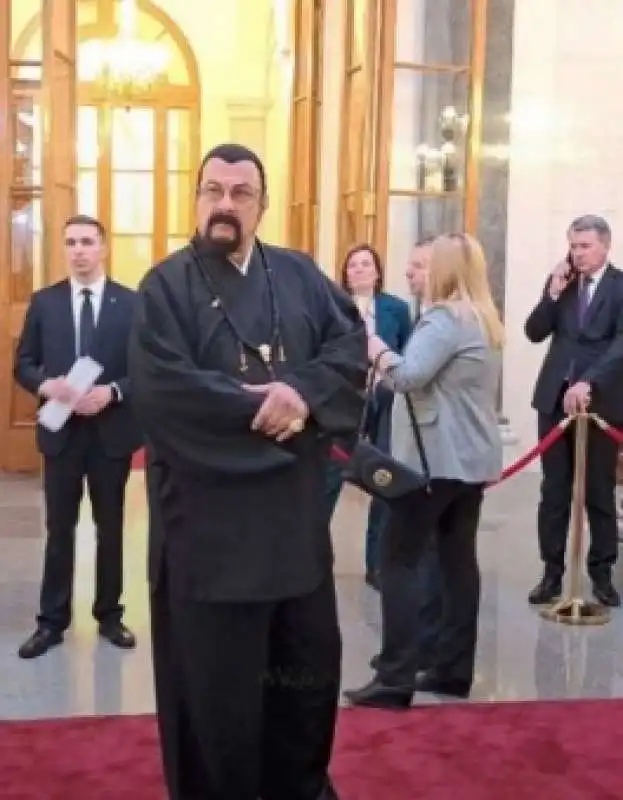 steven seagal - giuramento di putin