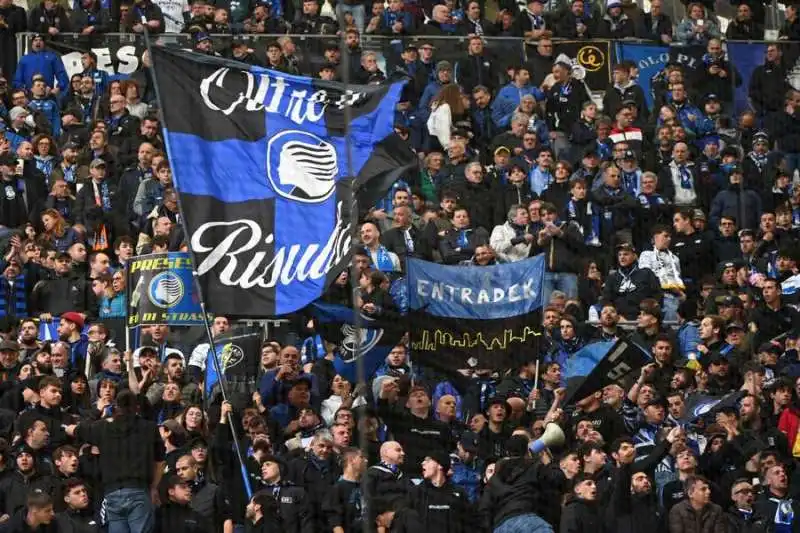 TIFOSI DELL'ATALANTA A MARSIGLIA