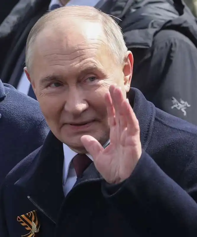 vladimir putin alla parata della vittoria 