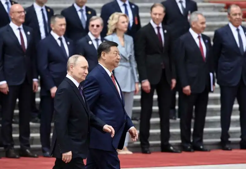 vladimir putin e xi jinping a pechino   