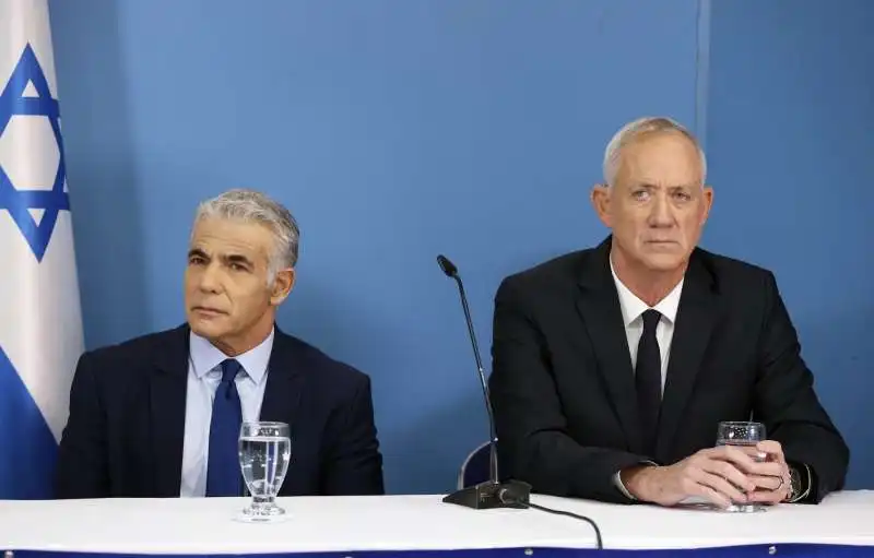 yair lapid   benny gantz 