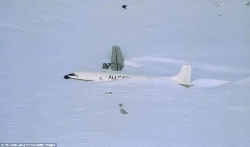 UN AEREO CADUTO IN ANTARTIDE 