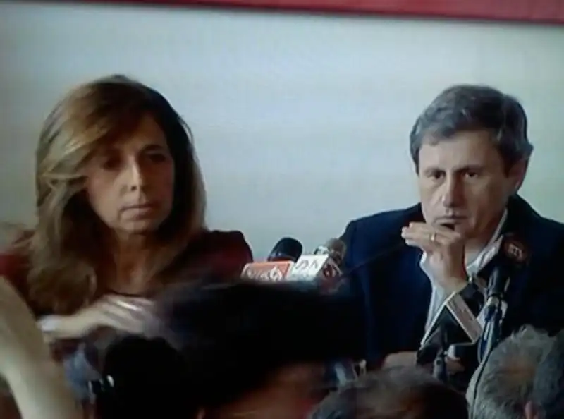 ALEMANNO E ISABELLA RAUTI ALLA CONFERENZA STAMPA 