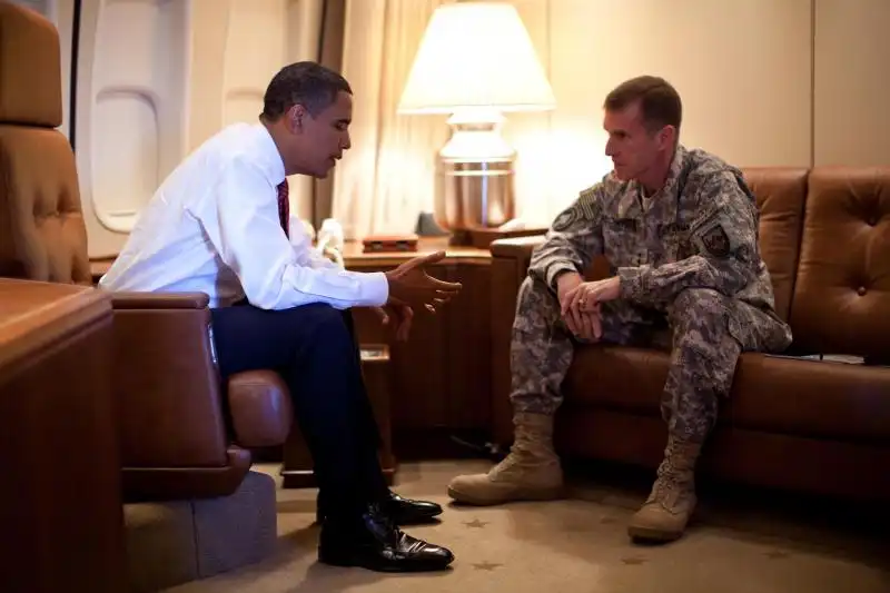 BARACK OBAMA E STANLEY MCCHRYSTAL 