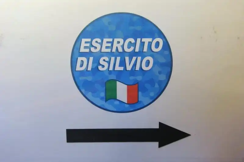 A destra per l Esercito di Silvio 