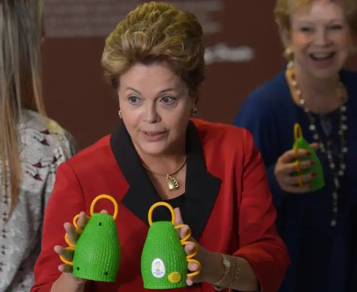 DILMA ROUSEFF CON LA CAXIROLAS FOTO LAPRESSE 