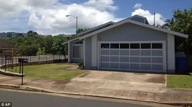 Edward Snowdens former home in Waipahu Hawaii article A C E DC x 