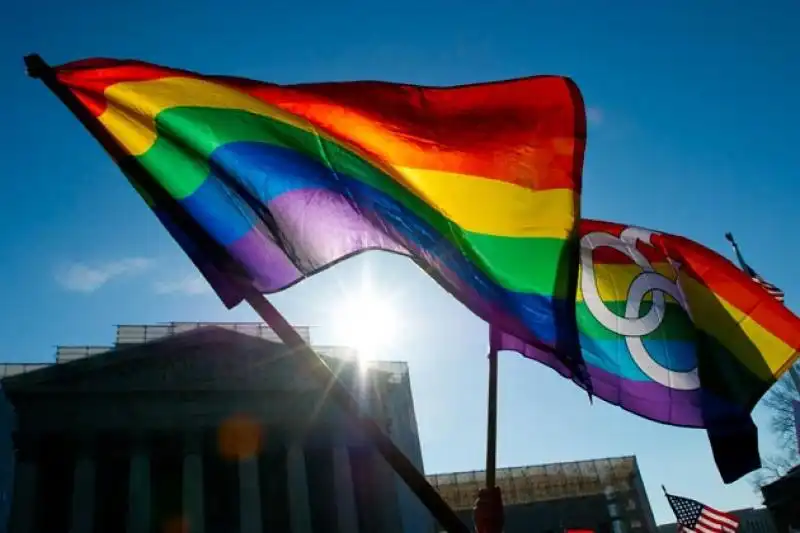 GAY FESTEGGIANO PER LA PRONUNCIA DELLA CORTE SUPREMA SUL DOMA