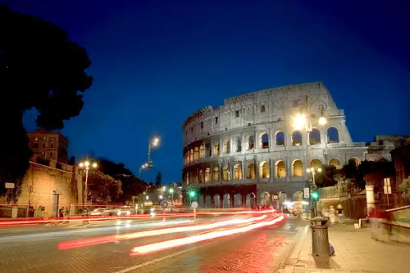 via dei Fori Imperiali Colosseo 