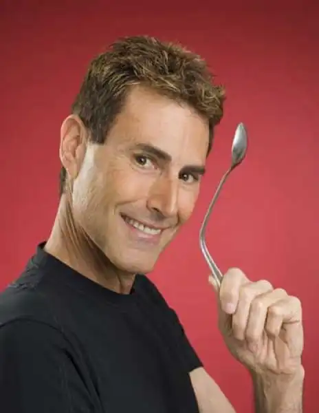 URI GELLER 