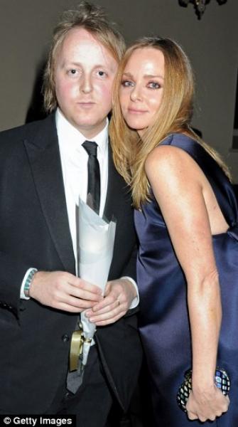 JAMES MCCARTNEY CON LA SORELLA STELLA