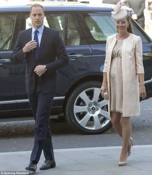 KATE E rticle A C DC x 