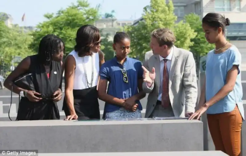 MICHELLE OBAMA E LE FIGLIE A BERLINO 