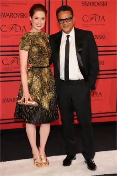 Naeem Kahn e Ellie Kemper 