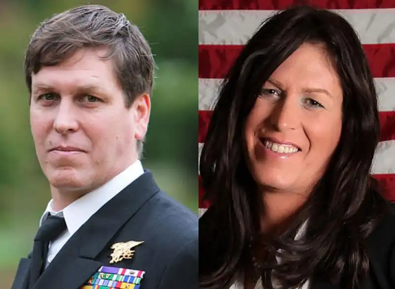 IL NAVY SEAL TRANS CHRIS BECK DA UOMO E DA DONNA 