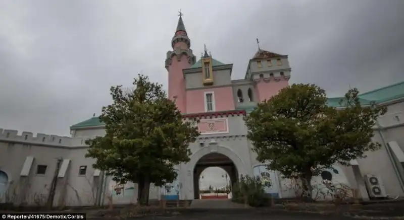 IL PARCO DEI DIVERTIMENTI GIAPPONESE NARA DREAMLAND 