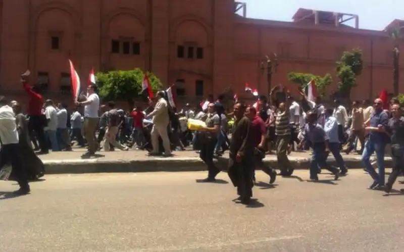 PROTESTE CONTRO MORSI A PIAZZA TAHRIR