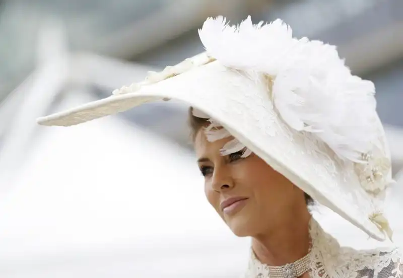 racehorse breeder belinda strudwick looked positively heavenly in white 