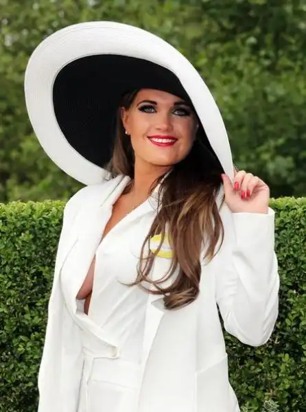 Rosie Calder Arrivals Royal Ascot Opening E cKyQiXaEMl 