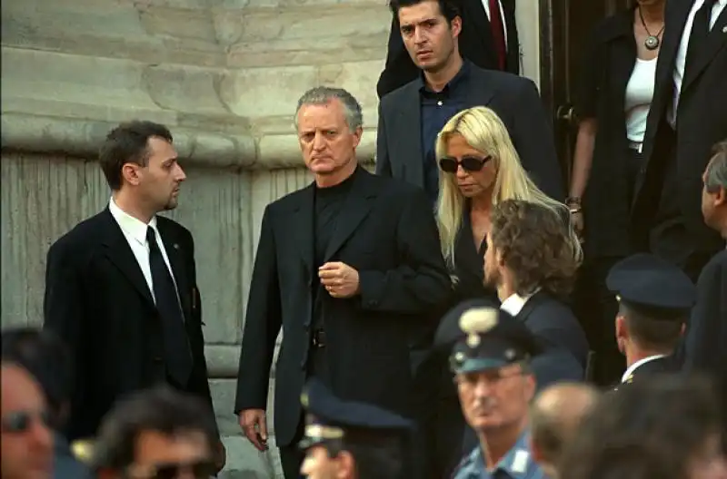 SANTO E DONATELLA AI FUNERALI DI GIANNI VERSACE 