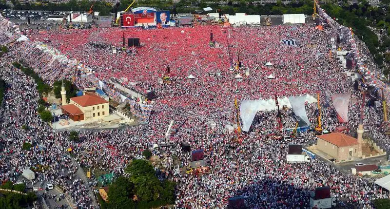 SCONTRI A ISTANBUL