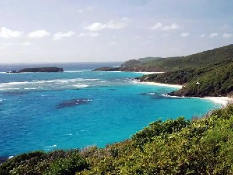 STATI MENO POPOLATI AL MONDO SAINT VINCENT E GRENADINE 