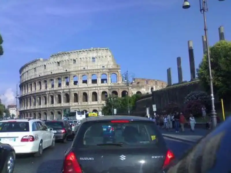 traffico sui fori imperiali 