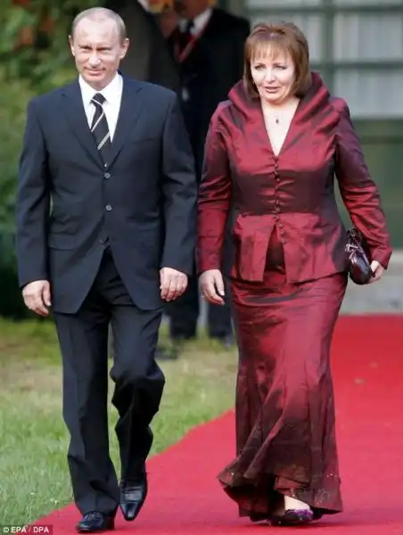 VLADIMIR PUTIN E LYUDMILA 