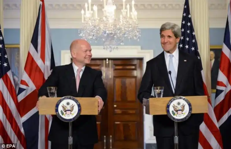 WILLIAM HAGUE E JOHN KERRY DISCUTONO DELLA SITUAZIONE IN SIRIA 