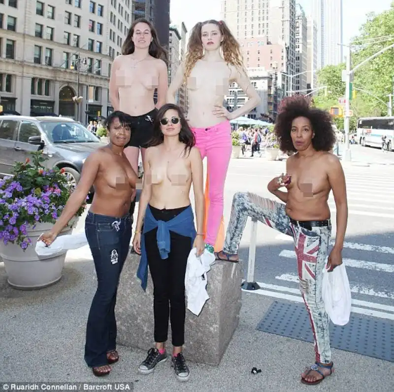 a new york il topless non e illegale