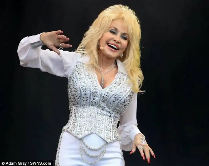 bianca e scintillante dolly parton