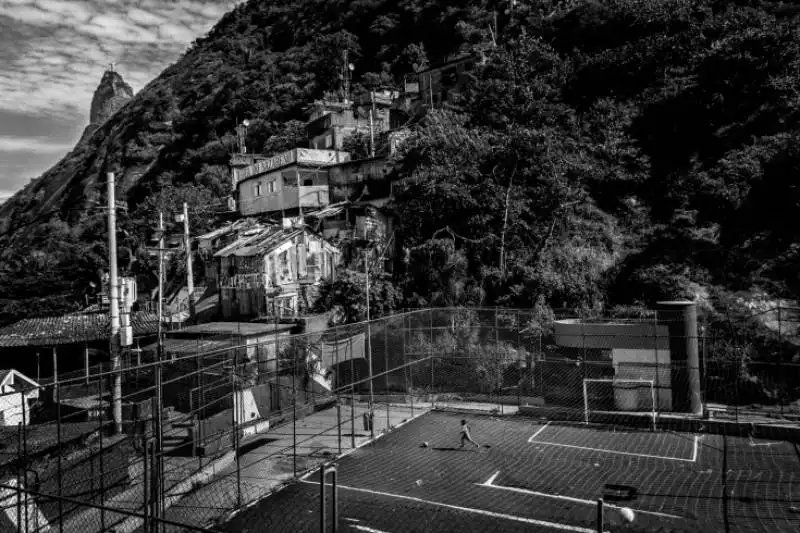 calcio nella favela di santa marta