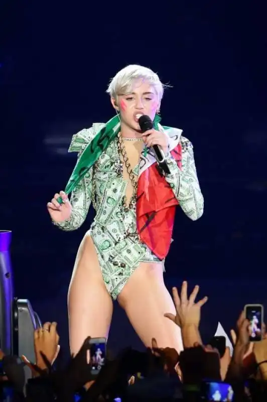 concerto miley cyrus a milano  2